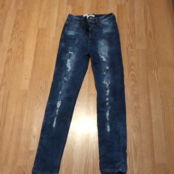 Ripped jeans - Picture 2 of 3